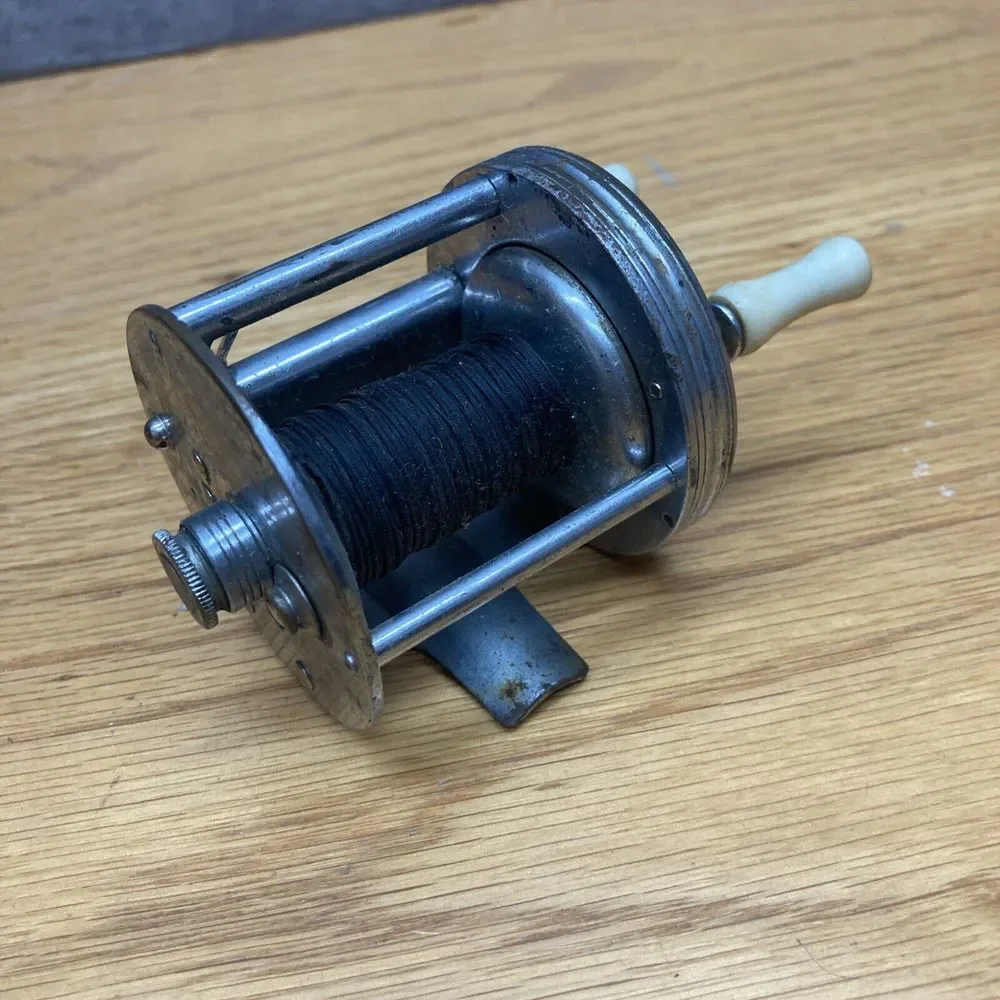 Vintage Bronson Fleetwing 2475‎ Baitcasting Fishing Reel